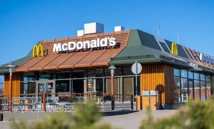Foto 1 di McDonald's Surano, Fast food e paninoteche a Surano